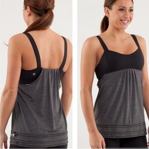 Lululemon Run: Back On Track Tank
Heathered Black / Black SIZE 6